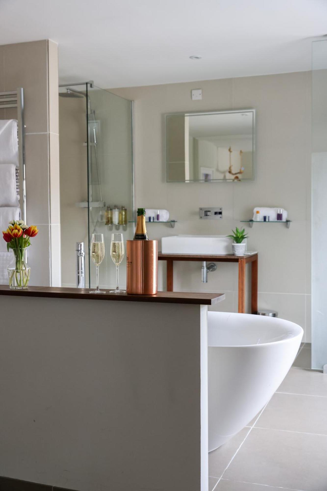 The Goudhurst Inn Экстерьер фото