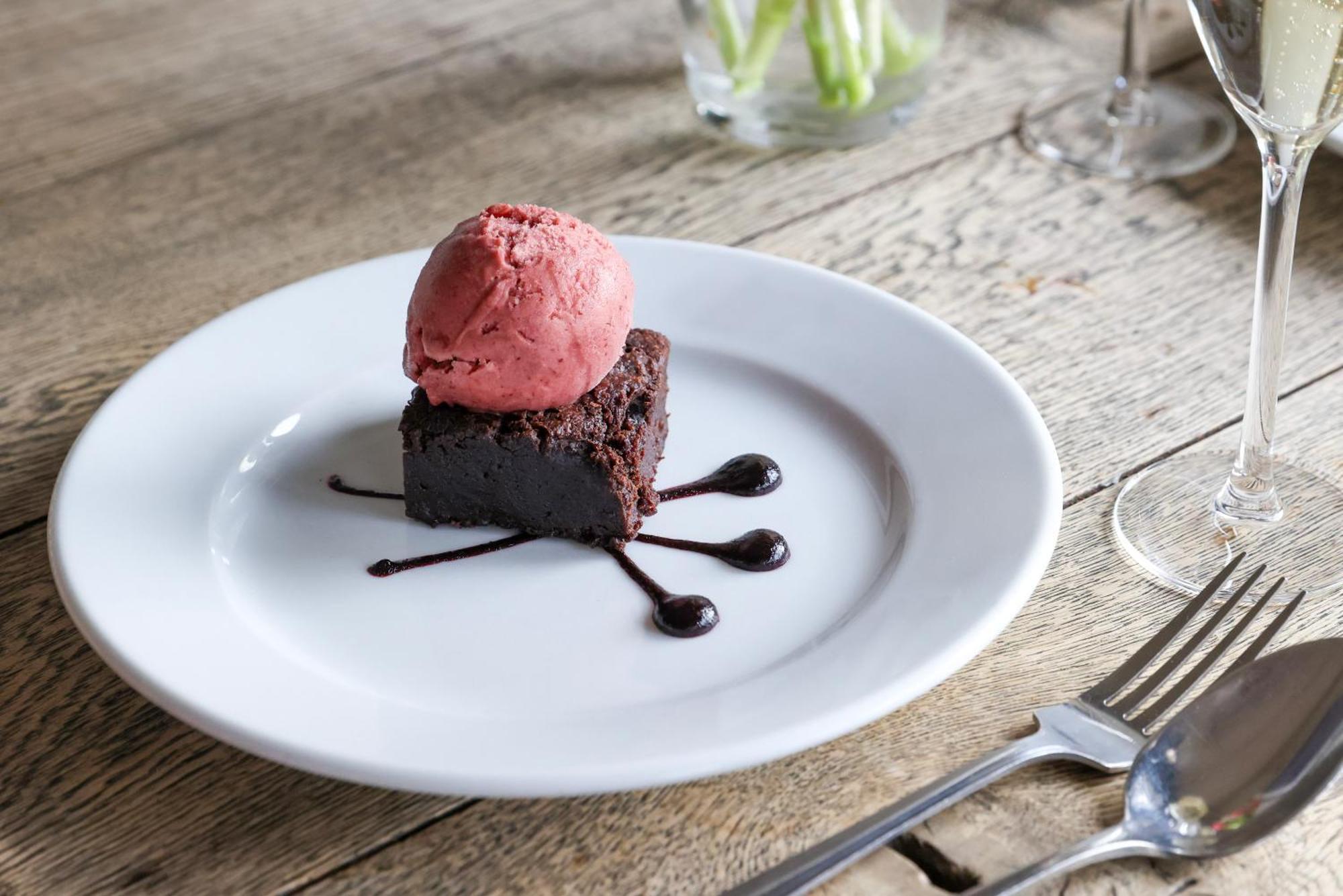The Goudhurst Inn Экстерьер фото